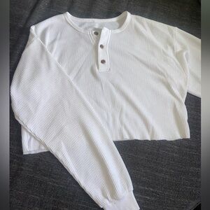 White cropped long sleeve shirt. Size Medium